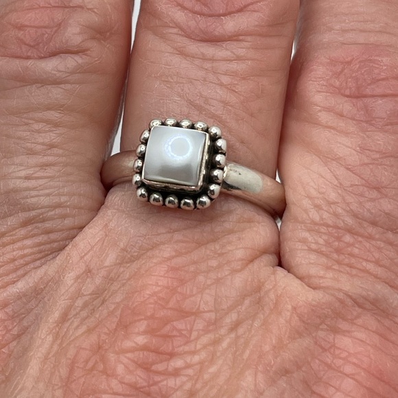 Silpada Pearl Ring - Picture 2 of 5